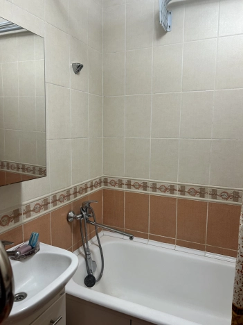 Купить однокомнатную квартиру в Новосибирской области. Вариант № 9390540, 6, площадь -  квм, цена 4300000 рублей