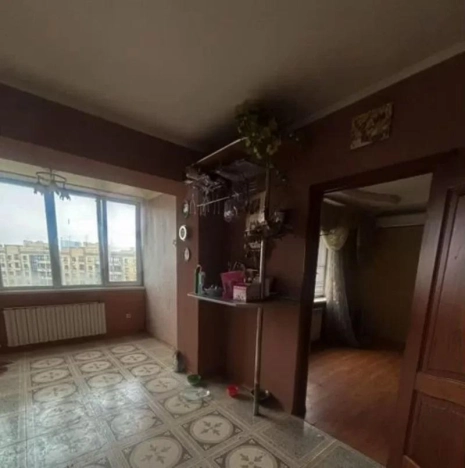 Купить трехкомнатную квартиру в Ростовской области. Вариант № 10240033, 4, площадь -  квм, цена 5999999 рублей