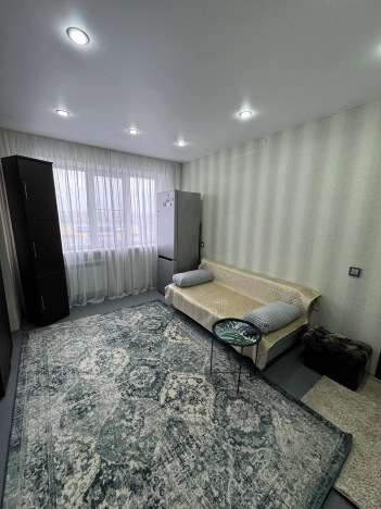 Купить однокомнатную квартиру на вторичке в Ростовской области. Вариант № 34587, 0, площадь -  квм, цена 1390000 рублей