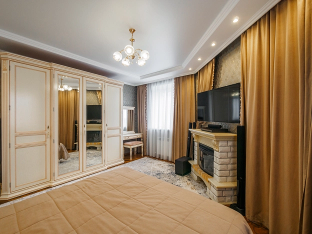 Купить трехкомнатную квартиру в Омске. Вариант № 203416, 13, площадь -  квм, цена 21000000 рублей