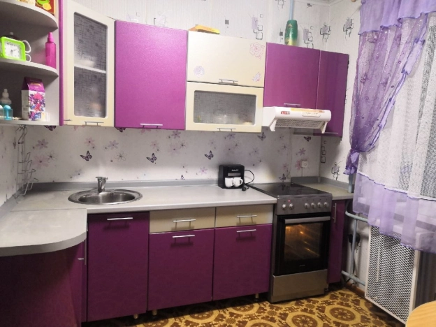 Купить квартиру на улице Школьная в Вологодской области. Вариант № 1641, 0, площадь -  квм, цена 950000 рублей