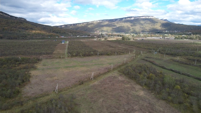 Купить земельный участок на улице Заречная в Республике Адыгея (адыгея). Вариант № 10499414, 5, площадь -  квм, цена 35000000 рублей