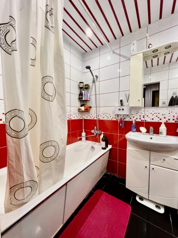 Купить однокомнатную квартиру у метро Бунинская аллея в Подольске. Вариант № 9902741, 4, площадь -  квм, цена 6550000 рублей