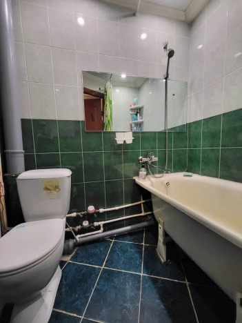 Купить квартиру на улице Стартовая в Орске. Вариант № 9796722, 3, площадь - квм, цена 1950000 рублей