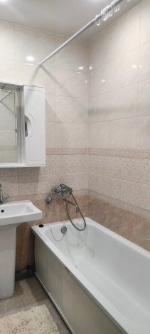 Купить однокомнатную квартиру в Микрорайоне 5-й в Вологде. Вариант № 36313, 18, площадь -  квм, цена 3400000 рублей