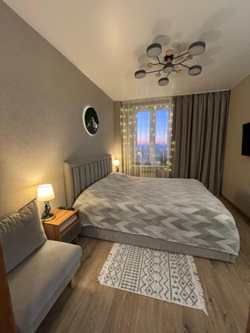 Купить двухкомнатную квартиру в Омске. Вариант № 8216756, 16, площадь -  квм, цена 10750000 рублей