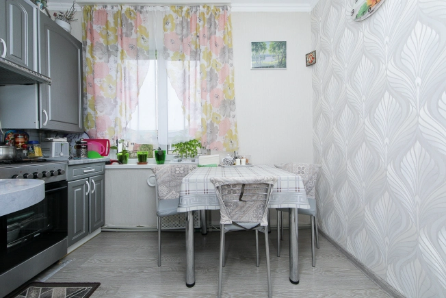 Купить трехкомнатную квартиру в Зеленоградске. Вариант № 8328, 2, площадь -  квм, цена 10500000 рублей