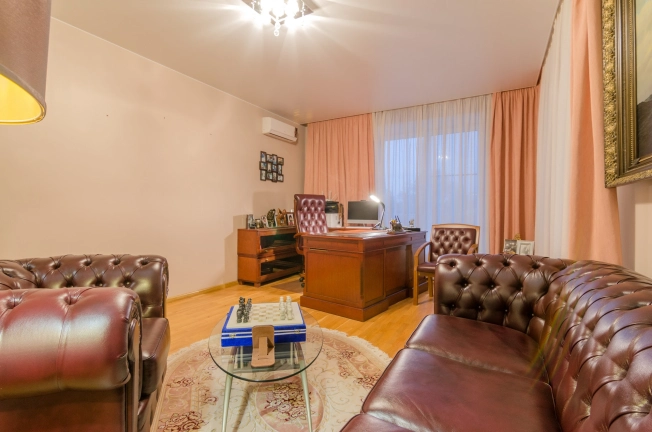 Купить четырехкомнатную квартиру в Вологде. Вариант № 14804, 1, площадь -  квм, цена 33250000 рублей