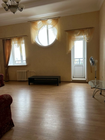 Купить квартиру на вторичке в Уфе. Вариант № 42666, 4, площадь -  квм, цена 7400000 рублей