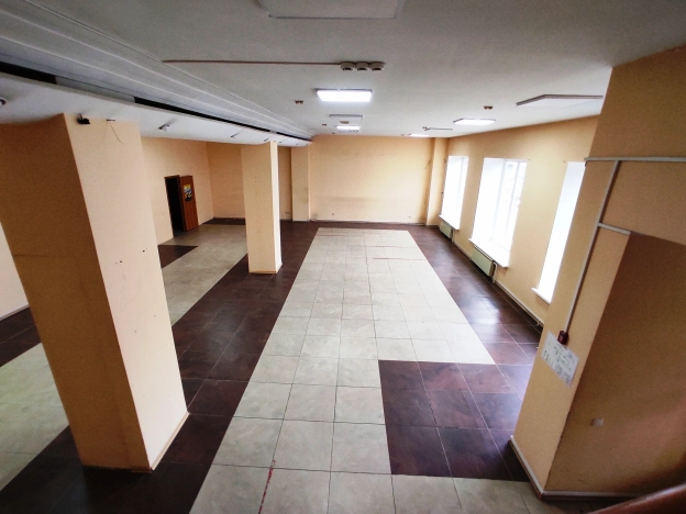 Снять коммерческую недвижимость в Омске. Вариант № 7694797, 7, площадь -  квм, цена 200000 рублей