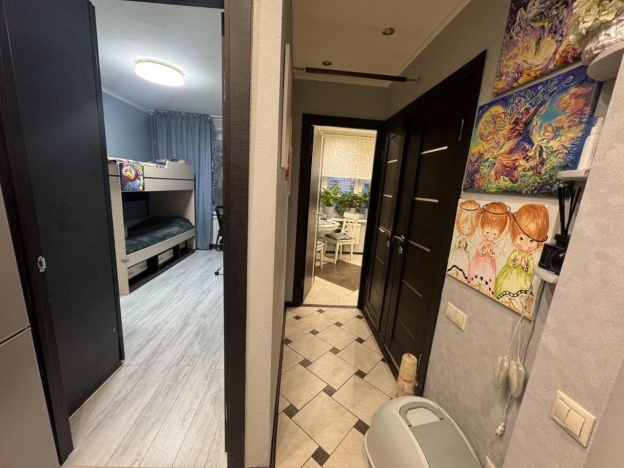 Купить квартиру в Москве. Вариант № 9228564, 3, площадь -  квм, цена 15000000 рублей