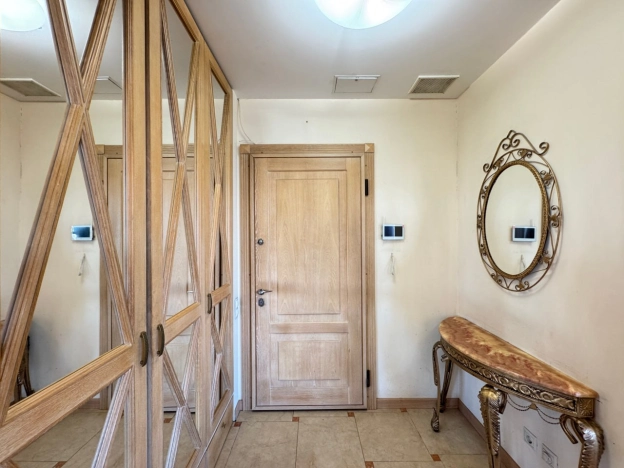 Купить трехкомнатную квартиру на вторичке на улице 9-я Парковая в Москве. Вариант № 10841505, 9, площадь - квм, цена 54000000 рублей