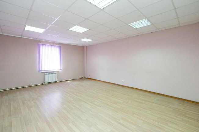 Снять коммерческую недвижимость в Тобольске. Вариант № 1566, 0, площадь -  квм, цена 100000 рублей