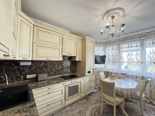 Купить квартиру на вторичке у метро Селигерская в Москве. Вариант № 2394316, 1, площадь -  квм, цена 30000000 рублей