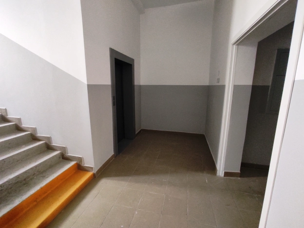 Купить двухкомнатную квартиру на улице 10 лет Октября в Омске. Вариант № 28898, 8, площадь -  квм, цена 11500000 рублей