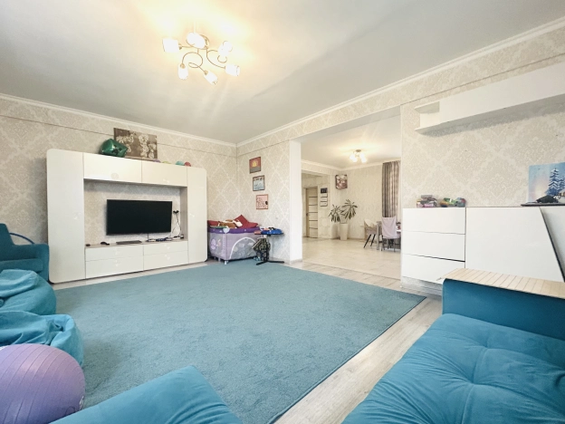 Купить дом в Москве. Вариант № 7589275, 3, площадь -  квм, цена 45000000 рублей