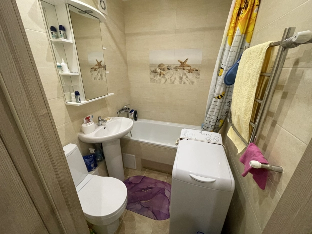 Купить трехкомнатную квартиру на улице Губкина в Белгороде. Вариант № 36778, 9, площадь -  квм, цена 5400000 рублей