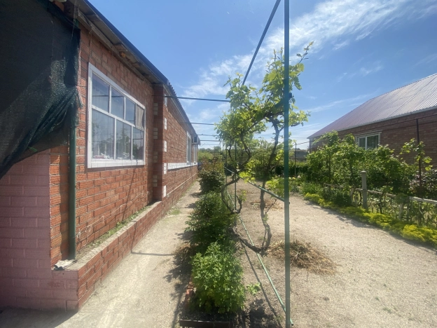 Купить дом на улице Гранатовая в Краснодарском крае. Вариант № 2106057, 21, площадь -  квм, цена 10000000 рублей