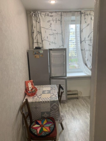 Купить квартиру в Москве. Вариант № 10215819, 4, площадь - квм, цена 10000000 рублей