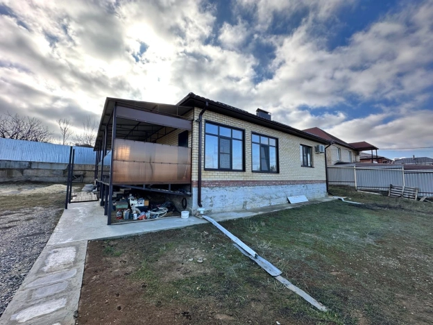 Купить дом на улице Парковая в Элисте. Вариант № 23539, 10, площадь -  квм, цена 11200000 рублей