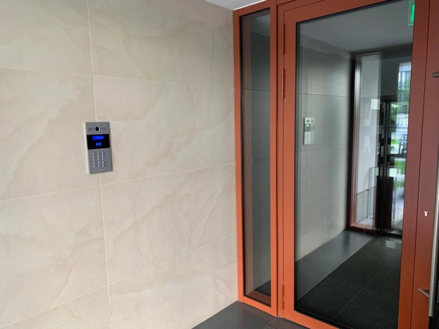 Купить квартиру в районе Октябрьский в Новосибирске. Вариант № 3469302, 21, площадь -  квм, цена 9950000 рублей