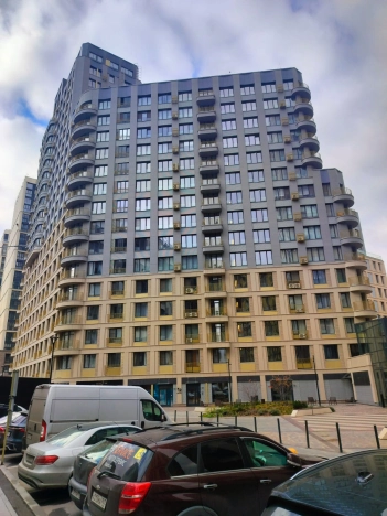 Купить квартиру в Москве. Вариант № 8055371, 12, площадь -  квм, цена 24300000 рублей