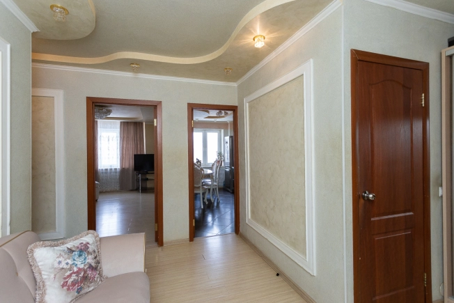 Купить трехкомнатную квартиру на вторичке в районе Фрунзенский в Владимире. Вариант № 10621, 26, площадь -  квм, цена 8700000 рублей