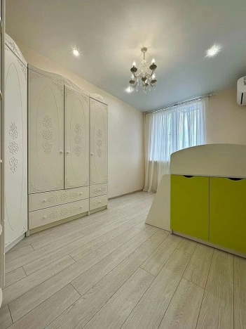 Купить двухкомнатную квартиру в Ростовской области. Вариант № 8467541, 7, площадь -  квм, цена 6700000 рублей