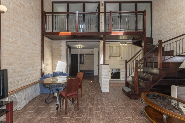 Купить трехкомнатную квартиру в Пушкине. Вариант № 976, 7, площадь -  квм, цена 9300000 рублей