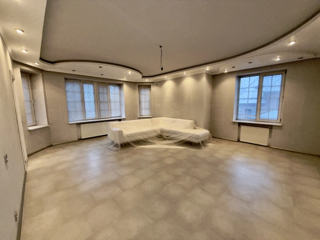 Купить дом в Москве. Вариант № 9958474, 35, площадь -  квм, цена 115000000 рублей