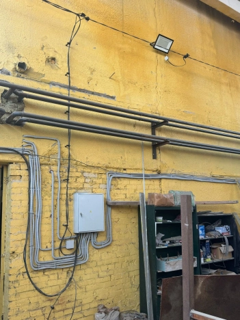 Купить коммерческую недвижимость в Омске. Вариант № 38294, 12, площадь -  квм, цена 19500000 рублей