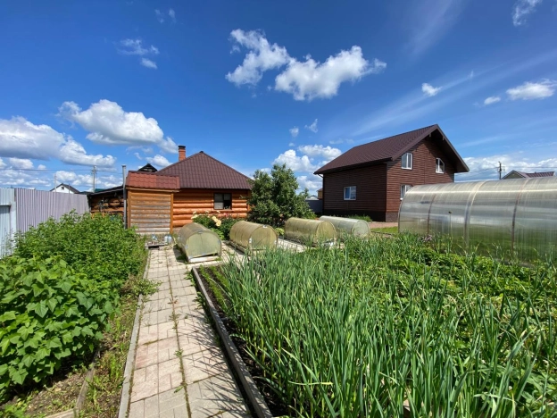 Купить дом у метро Проспект Ветеранов в Санкт-Петербурге. Вариант № 59692, 1, площадь -  квм, цена 9350000 рублей