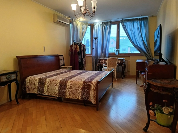 Купить квартиру в Москве. Вариант № 10289698, 1, площадь -  квм, цена 87300000 рублей