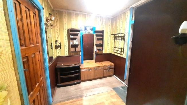 Купить дом в Микрорайоне Восточный, Тобольск в Тобольске. Вариант № 8020, 4, площадь -  квм, цена 3500000 рублей