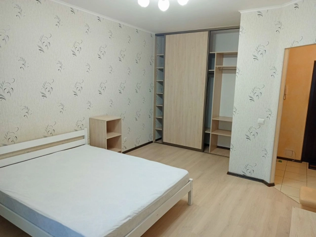 Снять квартиру в Калининграде. Вариант № 9385842, 3, площадь -  квм, цена 25000 рублей