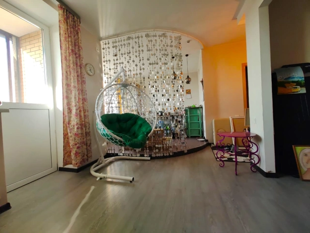 Купить однокомнатную квартиру на вторичке в Московской области. Вариант № 3948717, 3, площадь -  квм, цена 6300000 рублей