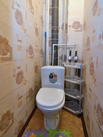 Купить многокомнатную квартиру в Микрорайоне Золотая Нива в Новосибирске. Вариант № 30611, 8, площадь -  квм, цена 6400000 рублей