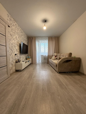 Купить квартиру на улице Выборная в Новосибирске. Вариант № 3947134, 4, площадь -  квм, цена 4000000 рублей