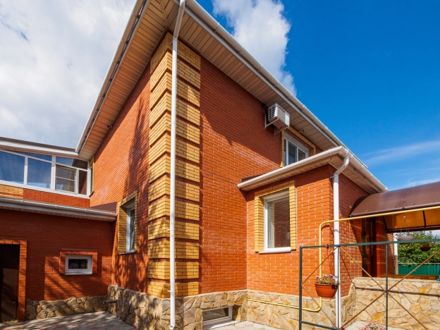 Купить дом в Микрорайоне Порт-Артур в Омске. Вариант № 2580432, 10, площадь -  квм, цена 20000000 рублей