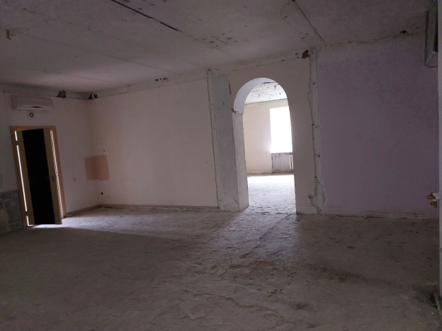 Купить многокомнатную квартиру на вторичке в Калужской области. Вариант № 8535744, 4, площадь -  квм, цена 11560000 рублей