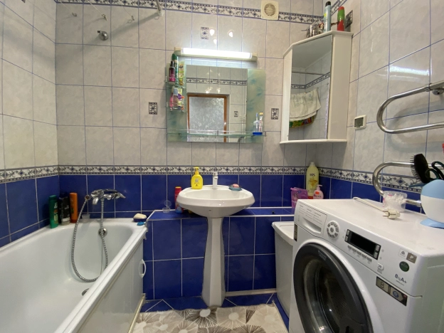 Купить трехкомнатную квартиру на вторичке на улице Луначарского в Рязанской области. Вариант № 4379, 14, площадь -  квм, цена 3500000 рублей