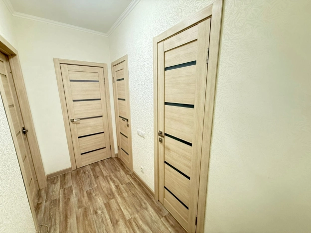 Купить однокомнатную квартиру в Микрорайоне 1-й, Элиста в Элисте. Вариант № 7845237, 9, площадь -  квм, цена 3950000 рублей