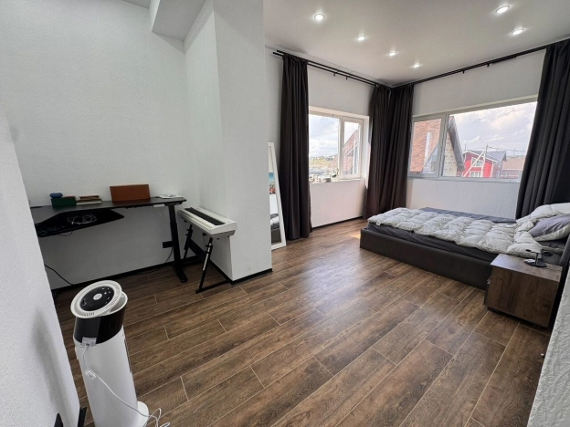 Купить дом в Санкт-Петербурге. Вариант № 2962771, 33, площадь -  квм, цена 29900000 рублей