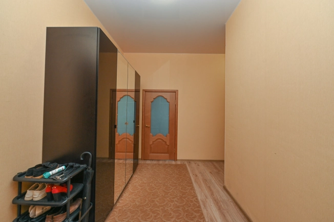 Купить трехкомнатную квартиру в Ростовской области. Вариант № 2897338, 6, площадь -  квм, цена 18400000 рублей