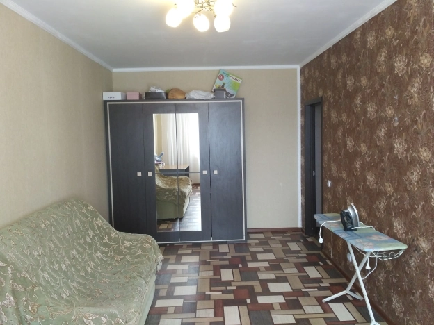 Купить двухкомнатную квартиру на вторичке в Микрорайоне 4-й, Элиста в Элисте. Вариант № 6409, 3, площадь -  квм, цена 8500000 рублей