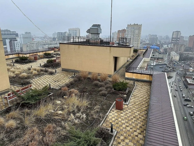 Купить трехкомнатную квартиру в районе Кировский в Ростове-на-Дону. Вариант № 35265, 27, площадь -  квм, цена 58000000 рублей