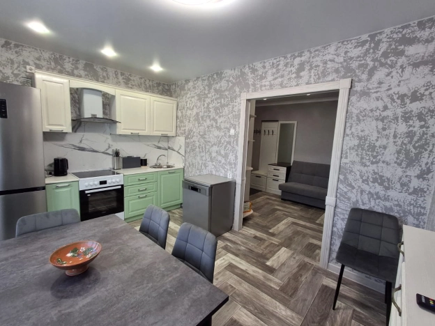 Снять квартиру в Тобольске. Вариант № 9552629, 2, площадь -  квм, цена 60000 рублей