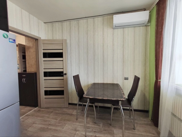 Купить однокомнатную квартиру на улице 9 Января в Воронеже. Вариант № 35551, 23, площадь -  квм, цена 4300000 рублей