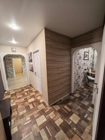 Купить трехкомнатную квартиру на вторичке в Микрорайоне СХИ в Воронеже. Вариант № 11016055, 1, площадь -  квм, цена 6550000 рублей