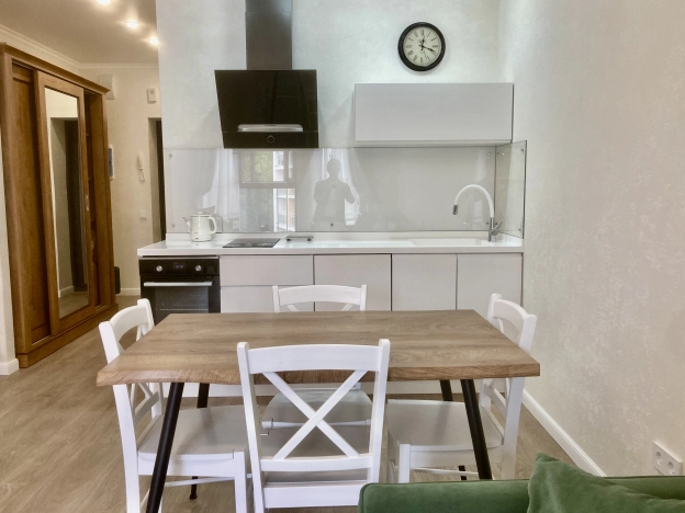 Снять квартиру в Калининградской области. Вариант № 9348, 4, площадь - квм, цена 45000 рублей